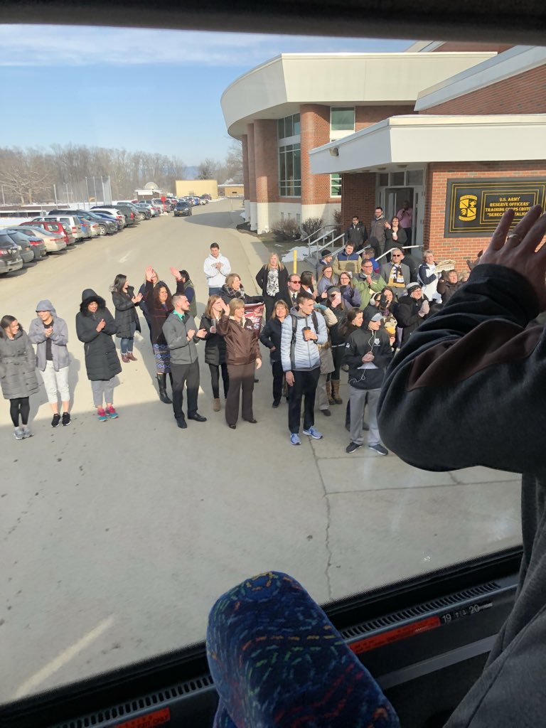 Coach. Cam. tweet media