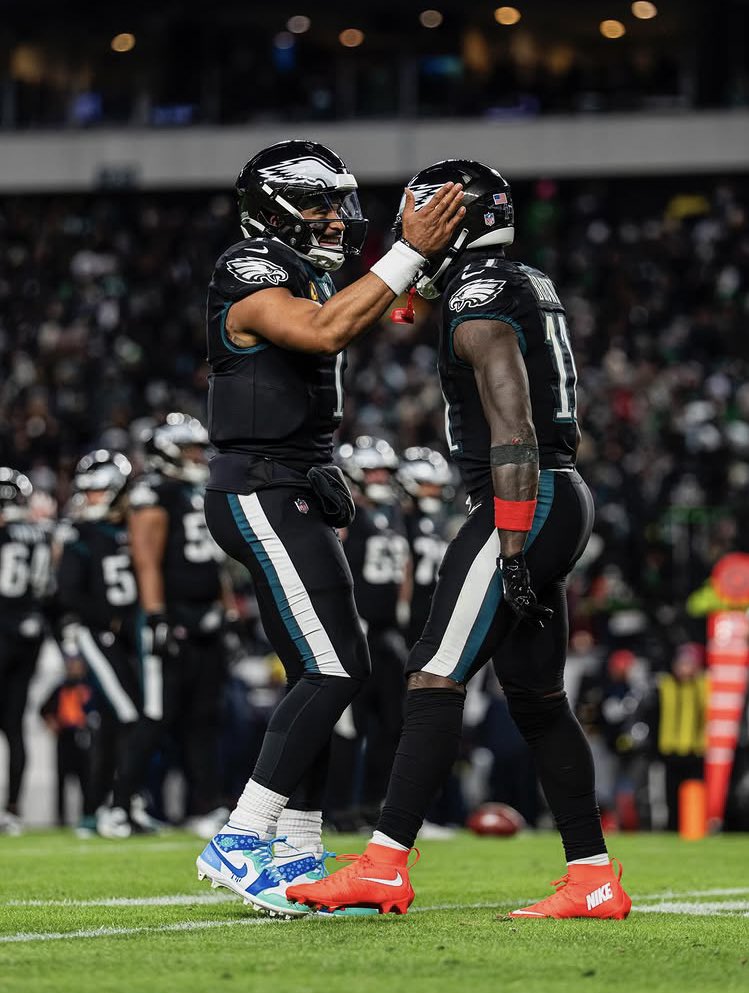 Quay L.Jones🦅 #FlyEaglesFly SBLIX CHAMPIONS!! tweet media