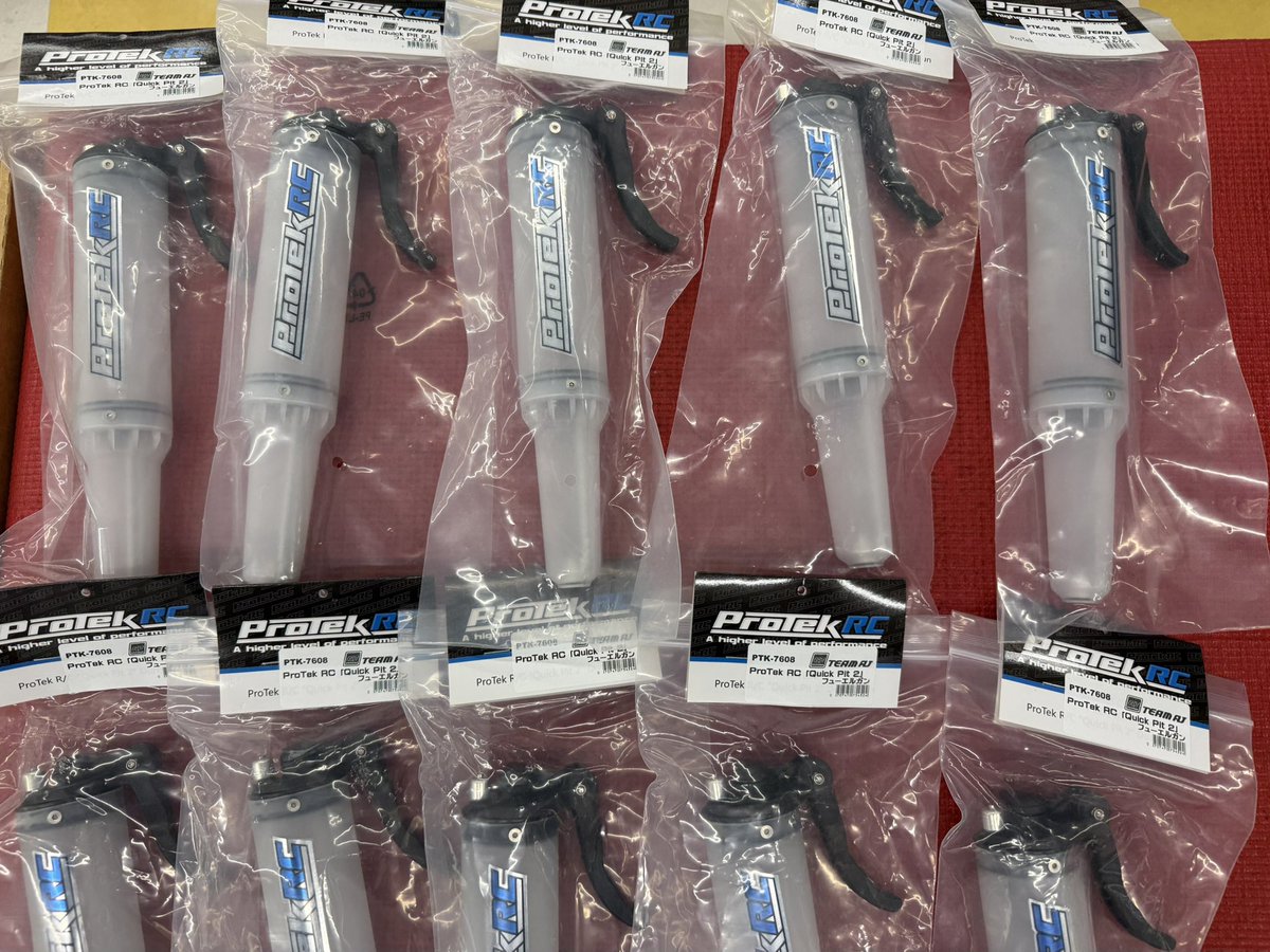 proshopfutaba's tweet image. Team AJさん 扱いの
Pro Tek製 フュエルガンが入荷致しました。
store.pro-s-futaba.co.jp/index.php?main…

 最近他メーカー含め入手しにくいアイテムですね～
これから本格化するレースシーズンに是非今からご用意くださいませ🙇‍♂️
#teamaj
#protek
#proshopfutaba
#フタバ模型