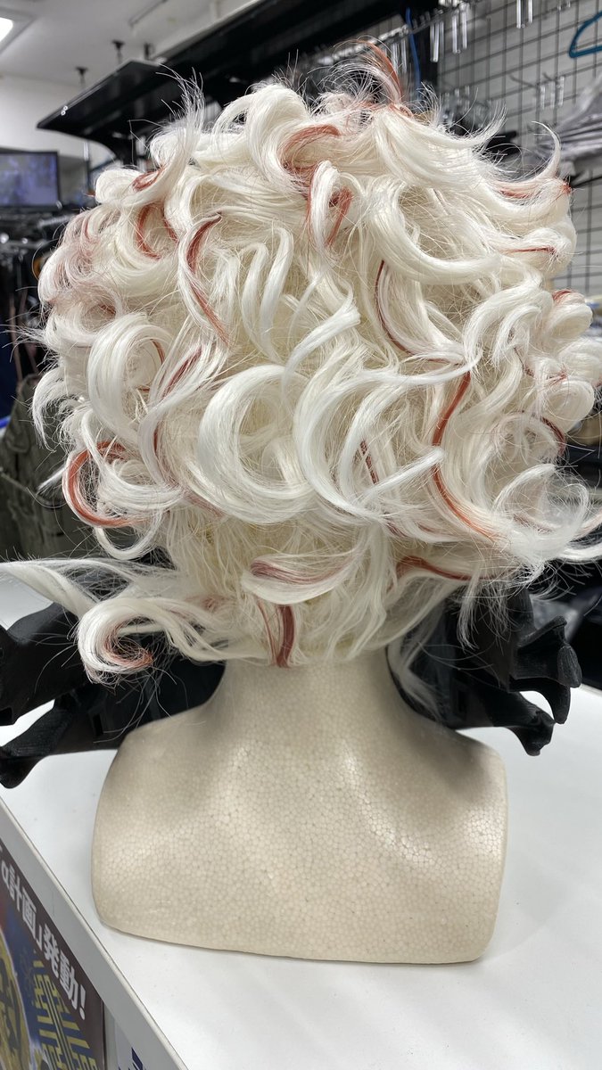 商品紹介】 #ダンダダン より #オカルン のウィッグ&マスクセットが