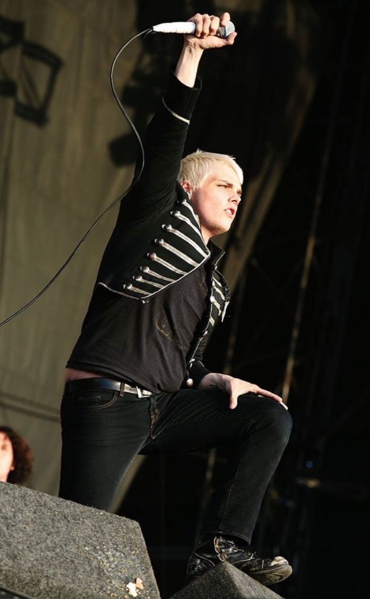 Daily Gerard Tummy tweet media