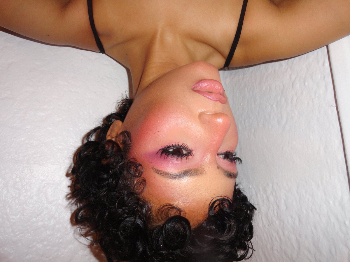 mika 🏹 tweet media