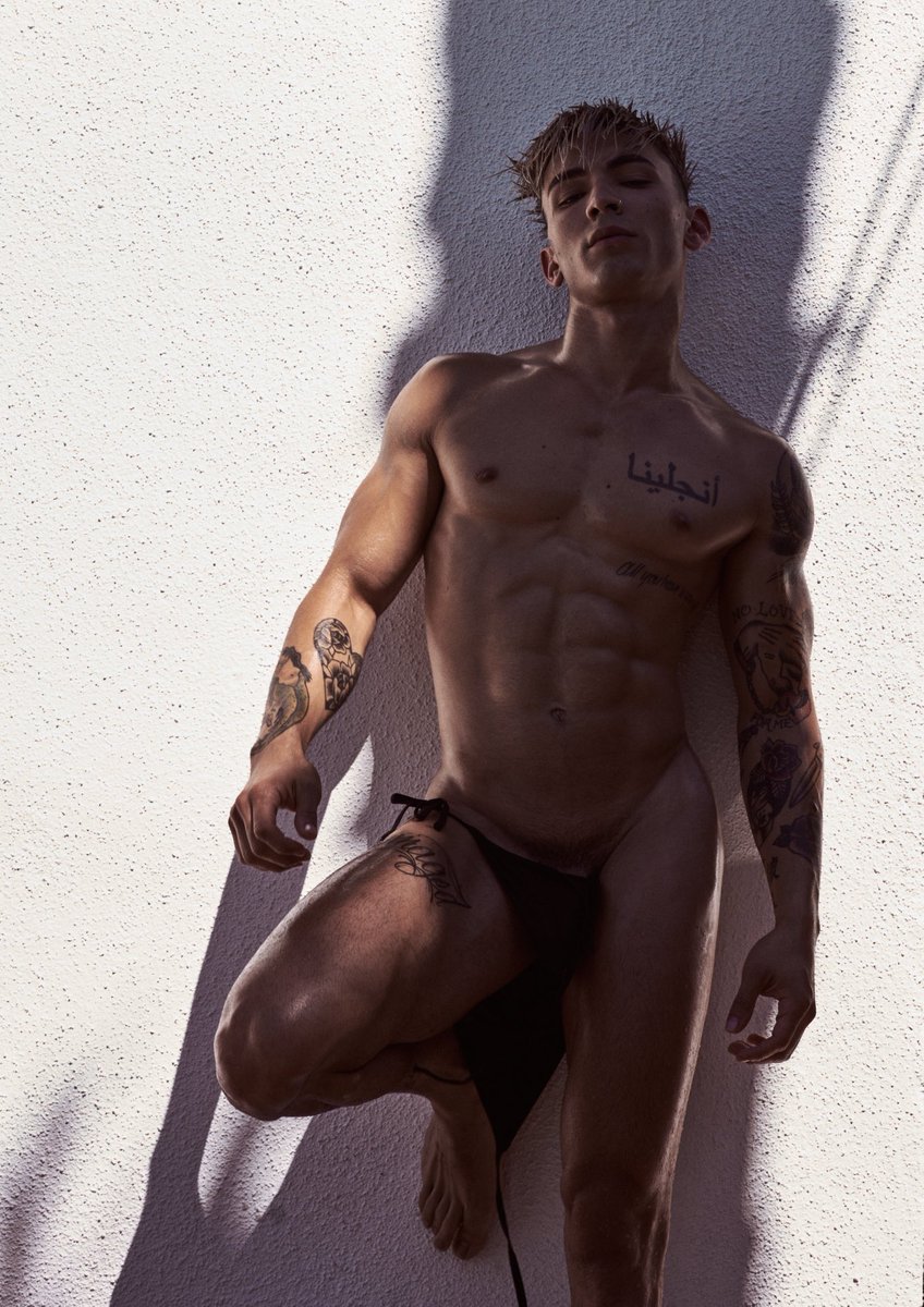 Siren Santiago 🧜🏼‍♂️ • $5 page 💦 tweet media