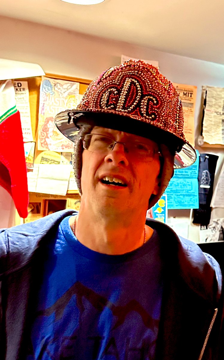 Katelyn Bowden Ⓥ tweet media