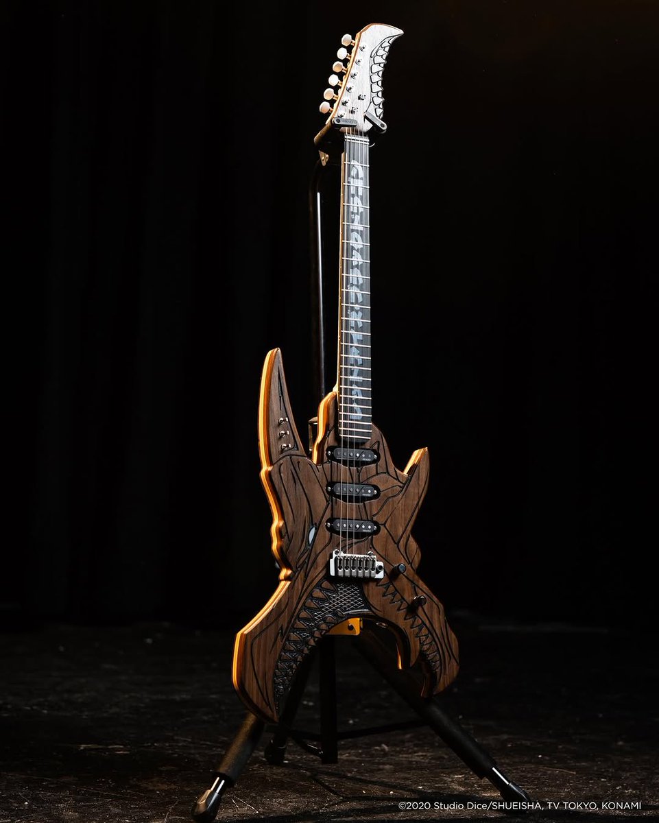 JustFreshKicks tweet media