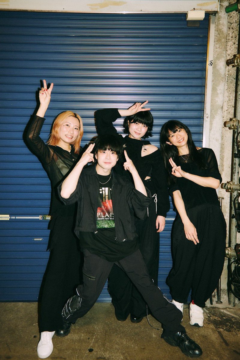t_t_mn's tweet photo. “I’m not ok. you’re not ok. and that’s ok.”
ツアーファイナル、ありがとうございました💐ちゃんと言いたいことが伝わった気がする、そんなツアーでした！私たちは大丈夫だしみんな健康で日々過ごせますように。また会いましょう！しおりさん、ゆな、そしてホムカミチームの皆さん超お疲れ様でした♡ https://t.co/jiXKEbsXcg