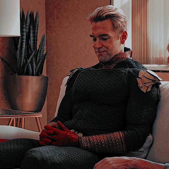 𝚃𝙷𝙴 𝓗𝐎𝐌𝐄𝐋𝐀𝐍𝐃𝐄𝐑` tweet media