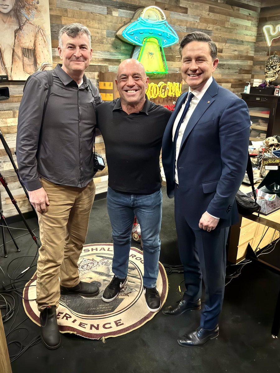 Canada Roast tweet media