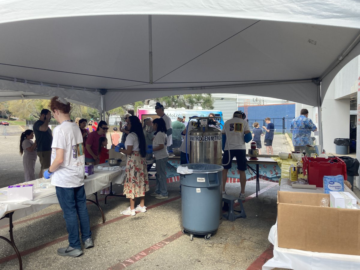 KAVIPRIYA1411's tweet photo. It was a fun and rewarding experience volunteering at the MagLab Open House for the third time. Glad to be part of Team EMR, making “Einstein ice cream” with our magical recipe, liquid nitrogen!
 @NationalMagLab @nmr900 @Iiquidnitrogen https://t.co/9BLFF9QSbg