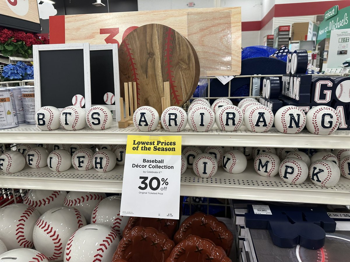 Jules ⁷ ⊙⊝⊜ 🪭IS SEEING BTS 4/25 & 4/26 tweet media