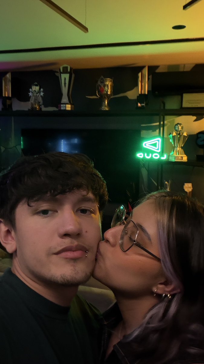 ɴɪᴜꜰꜰʟᴇ 💚 tweet media