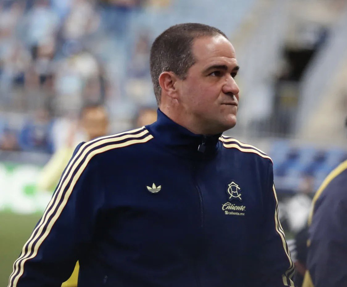 "El Jefe" Águila tweet media