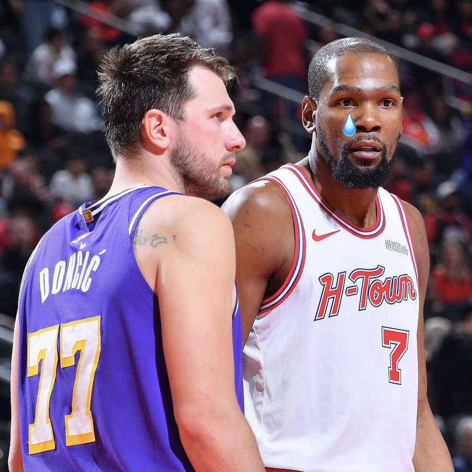 LakeShowYo tweet media