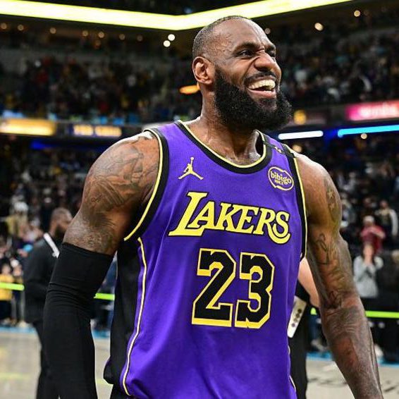 NBA Retweet tweet media