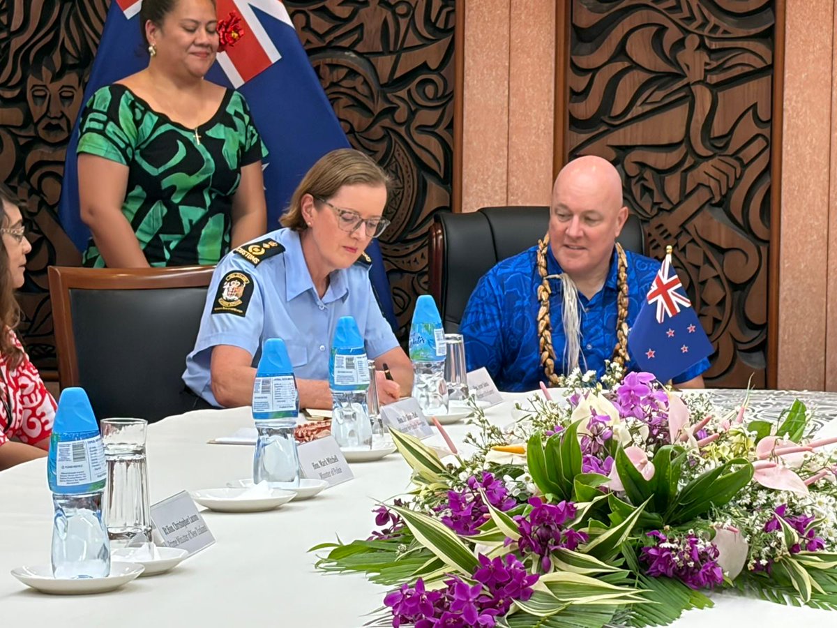 New Zealand Customs Service tweet media