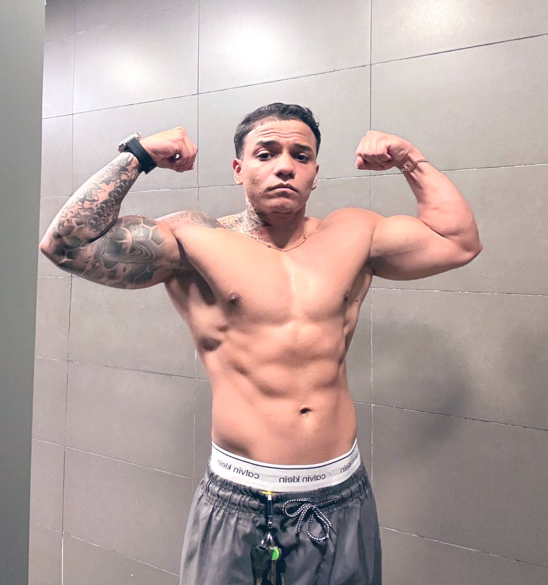 Moras_24's tweet photo. Acá mostrando un poco de lo que te gustaría tener 🍆🥵☺️ https://t.co/QRXQxd60Wb