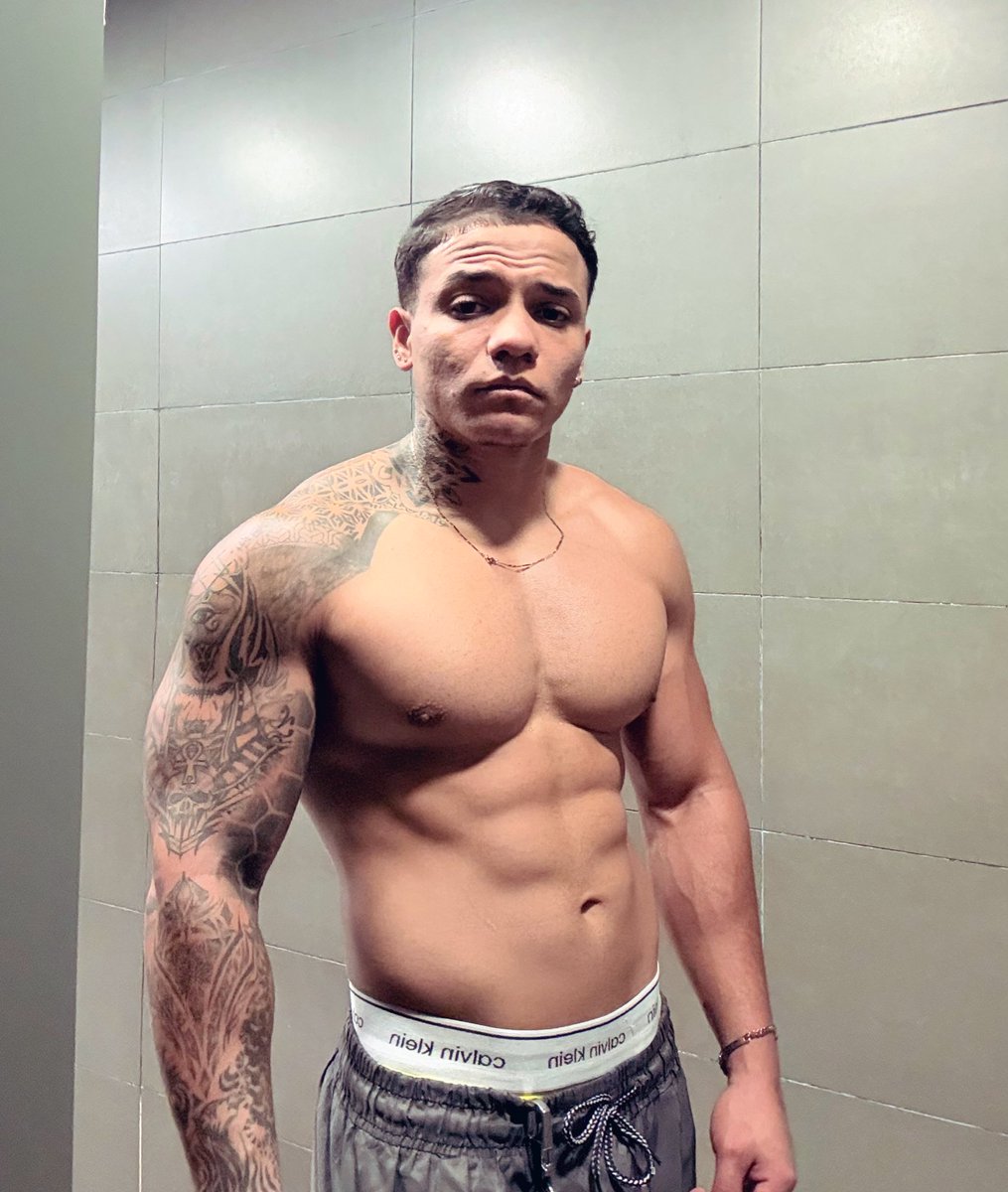 Moras_24's tweet photo. Acá mostrando un poco de lo que te gustaría tener 🍆🥵☺️ https://t.co/QRXQxd60Wb