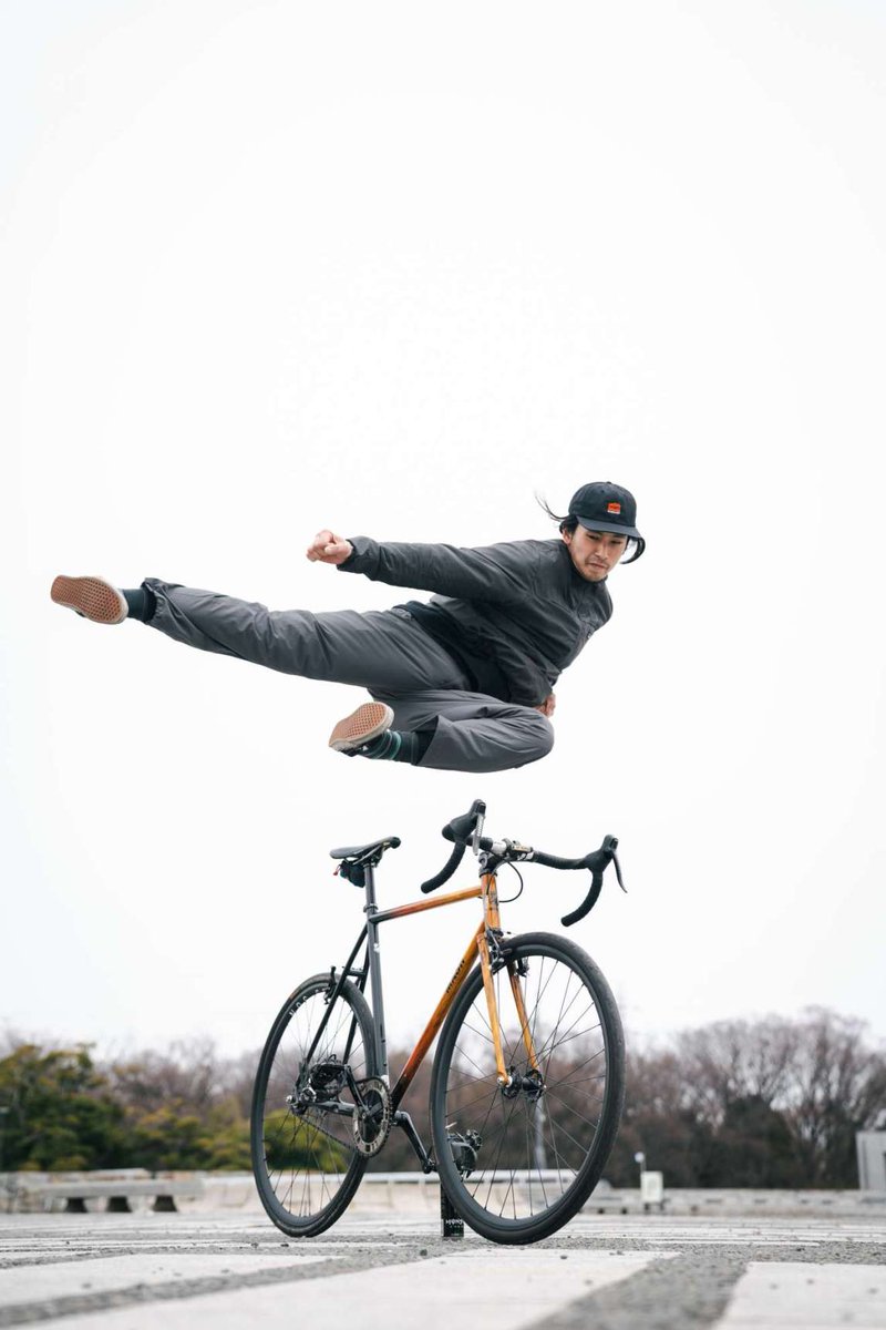 BLUE LUG tweet media