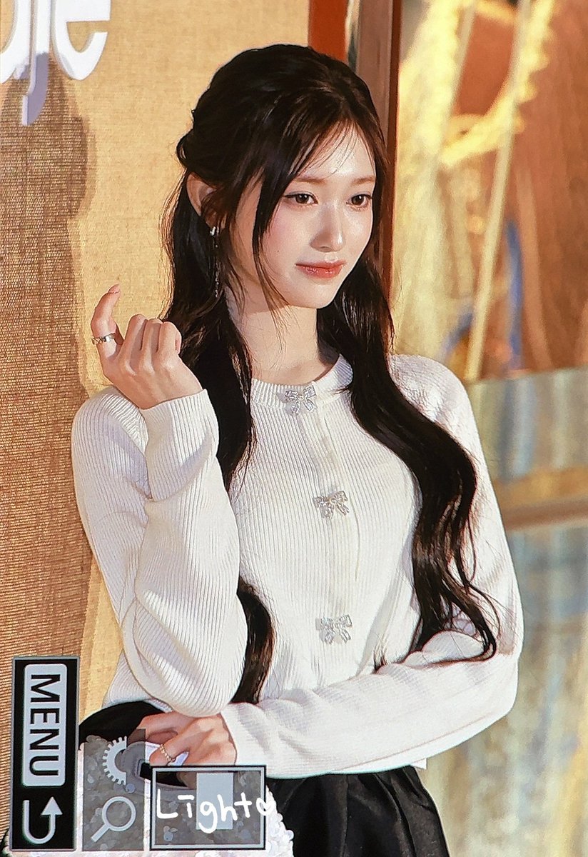 260319
#아이브 #IVE #이서 #이현서 #LeeSeo #イソ