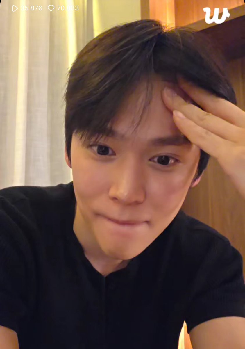 Bday boy lagi live 😍😍