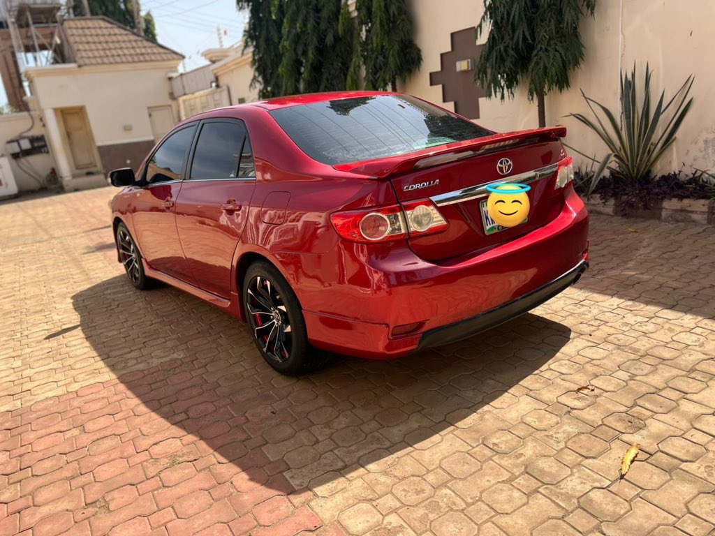 Both colors are unique .
For a car color to be beautiful it’s the RIM .
Depending on how the aesthetic of the Rim goes on the car .
🚘 something like this as example .