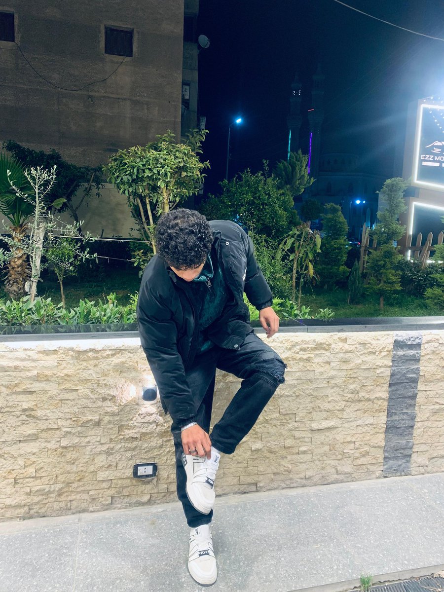 AhmedSp77's tweet photo. الحمد لله اتممت عام جديد
21✨🖤 https://t.co/KCbuzGKMqe