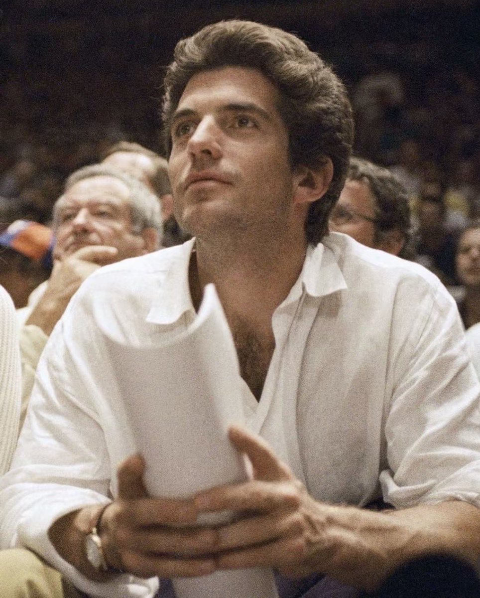 John _F. Kennedy Jr tweet media