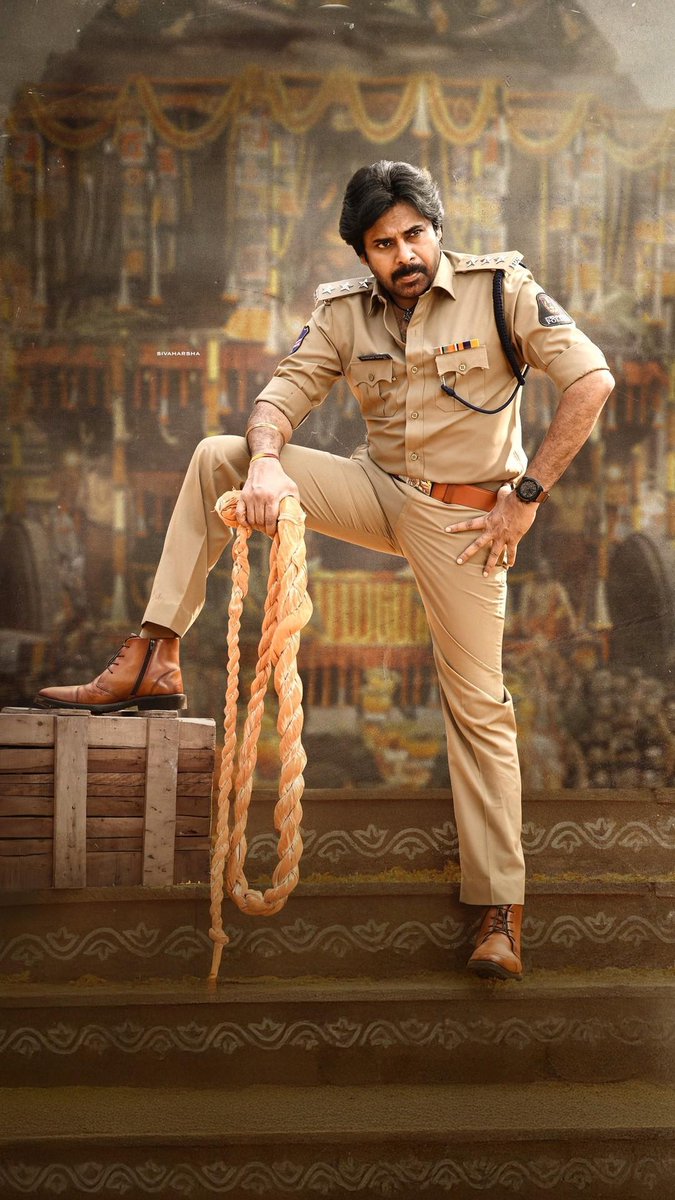 kathichandu927's tweet image. #UBS doesn’t enter… he arrives like a storm 
“Silence before the blast… that’s him.”
“Mass is not created… it’s born.”
“Rule break cheyyadam kaadu… rules create chesthadu.” #Blockbuster iragathisina first half ichipadeysinaa second half overall KCPD
@harish2you 
@PawanKalyan