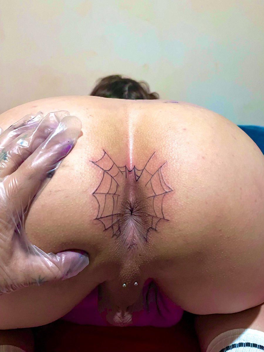 kink_enby's tweet photo. meu corno tá com vontade de ver um pauzão me arrombando... vou sortear um seguidor pra me comer: só mostrar a rola e ver se merece https://t.co/DgghqwYdMl