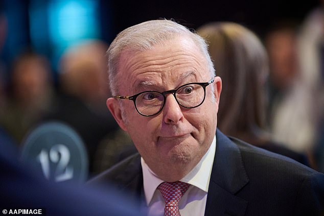 Rob Smith tweet media