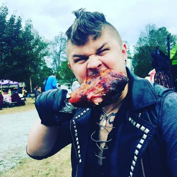 I joined the Throne, cause ya, I typically don't like to , and or forget to, buy myself things.  throne.com/chaosunfolding…