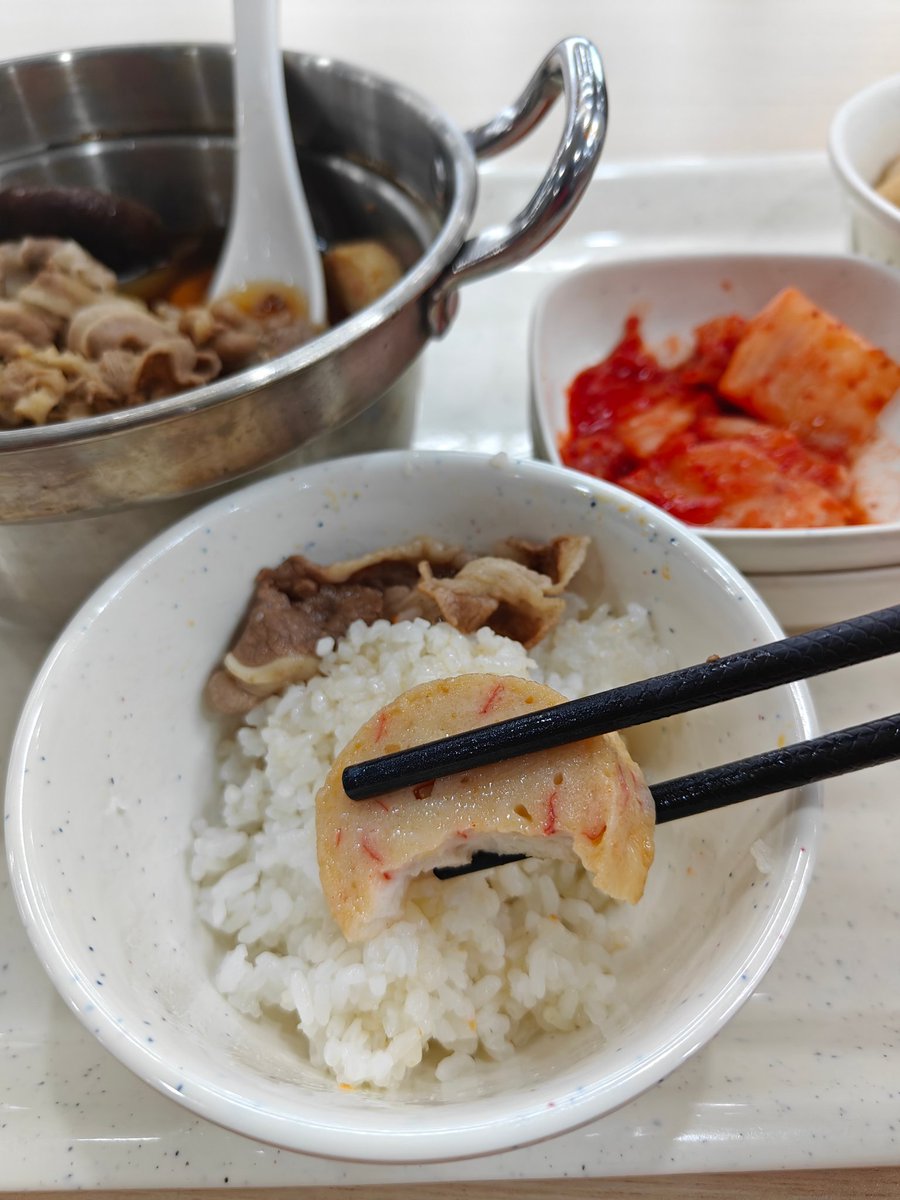 Een0210's tweet photo. 寿喜锅😋 https://t.co/gs3EUrino7