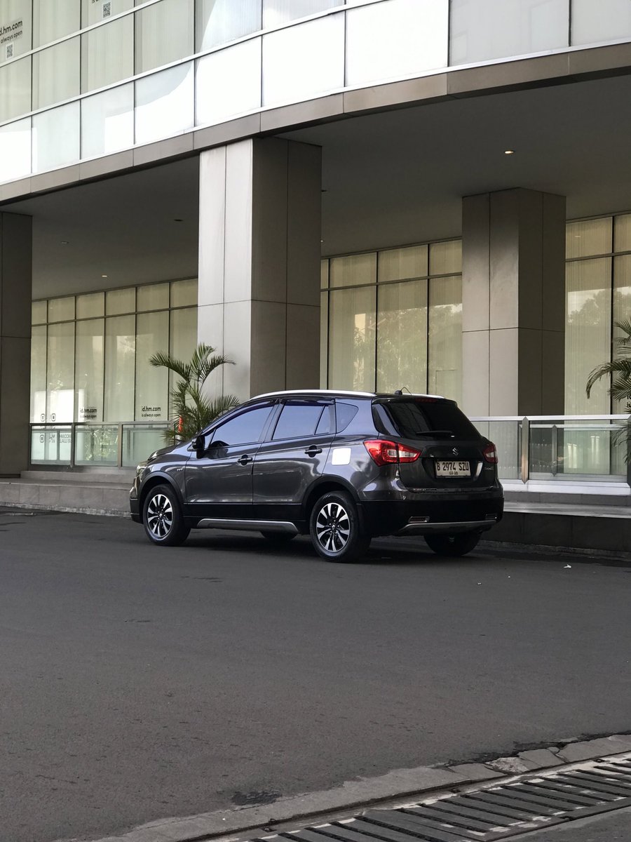 SUZUKI SX4 S-CROSS AT 2018/2019

Bebas Laka &amp; Banjir
NIK 2018
ODO 125rb Record Full Resmi
Keyless 2, STNK, BPKB, Faktur, Service Book Lengkap
Mesin Sehat Bersih Bebas Slug
Kaki-Kaki Senyap

📍CIBUBUR
KOMPLEK KRANGGAN PERMAI
WA 0818-0739-9990

wa.link/kwi3cr