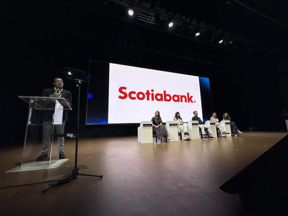 StephaniAlmaraz tweet media