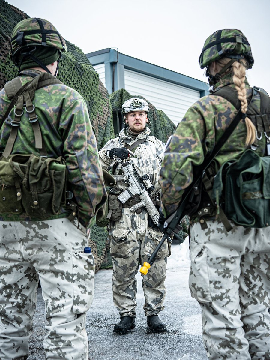 Tasa-arvo on toimintakykyä. Logistiikkalaitoksessa jokainen osaaja ja tehtävä merkitsee.

#ColdResponse26 -harjoituksessa toimimme yhdessä kansainvälisten kumppaneiden kanssa - kunnioitus, yhdenvertaisuus ja ammattitaito ohjaavat tekemistämme päivittäin.

#pvlogl #TasaarvonPäivä