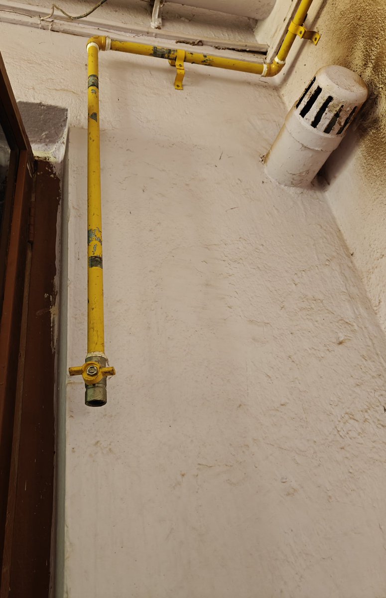 <a href="/gailindia/">GAIL (India) Limited</a> PN kab chalu karenge?

2022 se apply lar rakha hai, pipe latka gaye hain sarkari adhikari.

Mein ghus nahin doonga 

<a href="/HardeepSPuri/">Hardeep Singh Puri</a> 
<a href="/TheSureshGopi/">Suressh Gopi</a> 
<a href="/neerajmittalias/">Neeraj Mittal IAS</a> 
<a href="/PetroleumMin/">Ministry of Petroleum and Natural Gas #MoPNG</a>