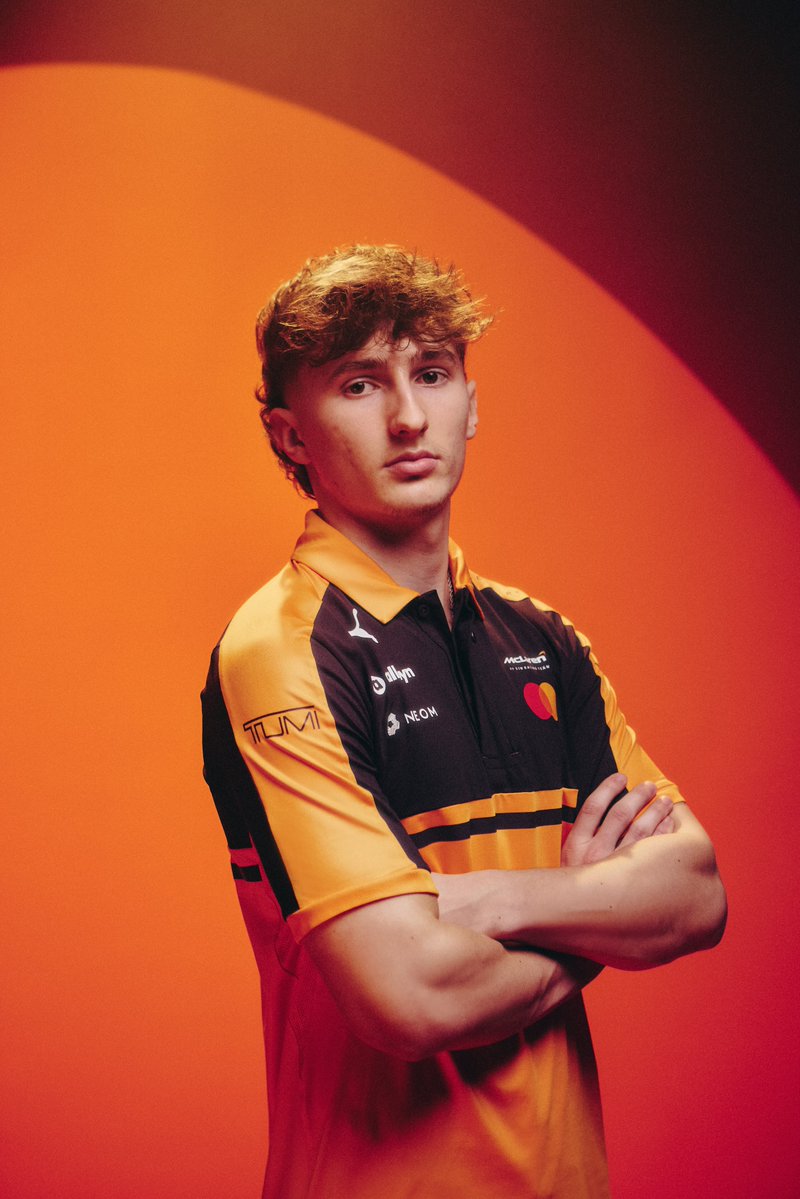 McLaren F1 Sim Racing Team tweet media