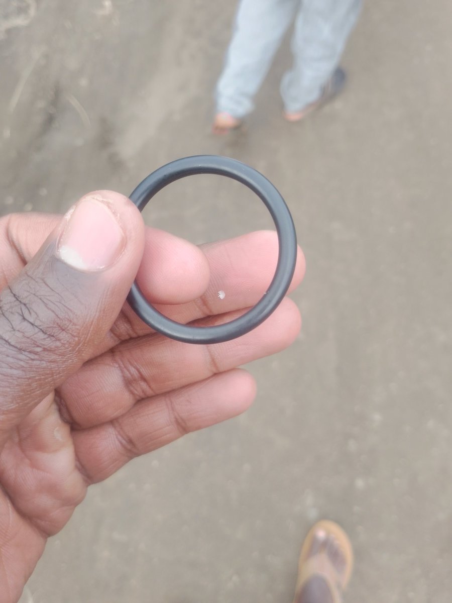 KIUNJURI tweet media