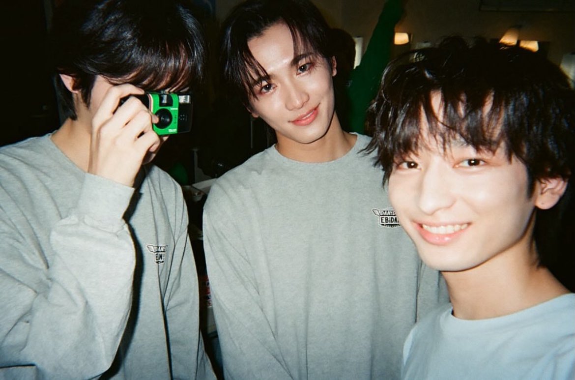 tan___p_q___'s tweet photo. ﾌｨﾙﾑｶﾒﾗであそぶ光咲さんを観測🔭

雅哉くんハタチおめでとー
(雅哉がﾊﾀﾁ?!!!!!) https://t.co/eGm97l3CbJ
