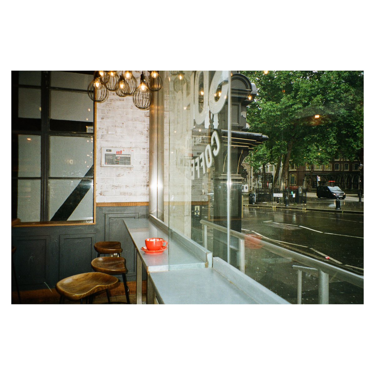 nickdemarco_'s tweet image. Coffee cup - wide &amp;amp; close
Camera no. 12, in my COMPACT 35 PROJECT. The Pentax Espio 120SW - with massive zoom range of from 28mm to 120mm…
Kodak Gold, July 2024

From my blog review here: rangefinderchronicles.blogspot.com/2025/12/the-co…

#filmphotography #pentaxespio #compactcamera #pointandshootcamera