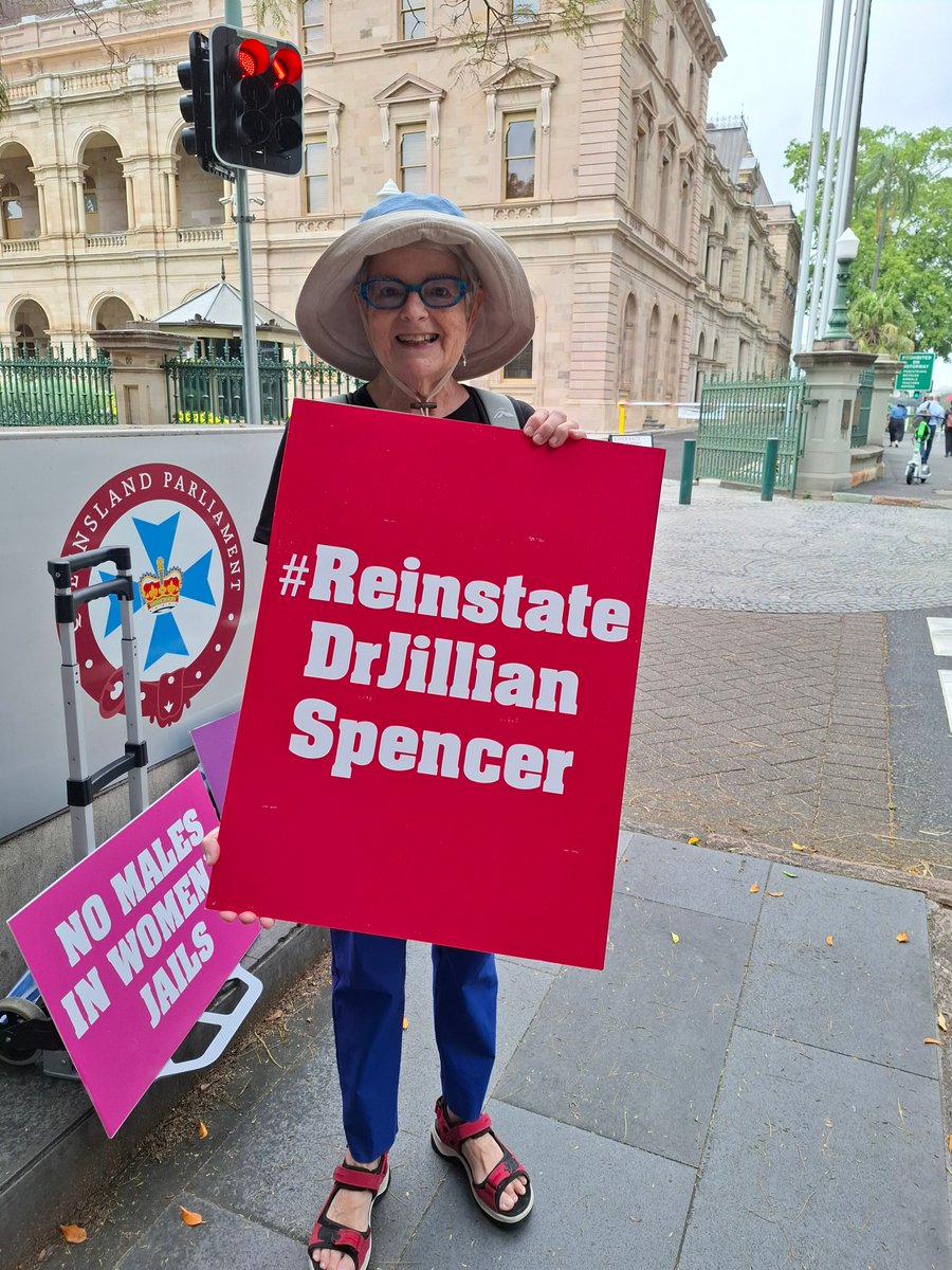 Anna Mack tweet media