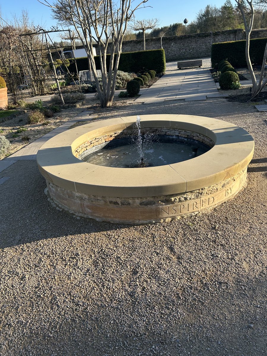 Kate Whittaker tweet media