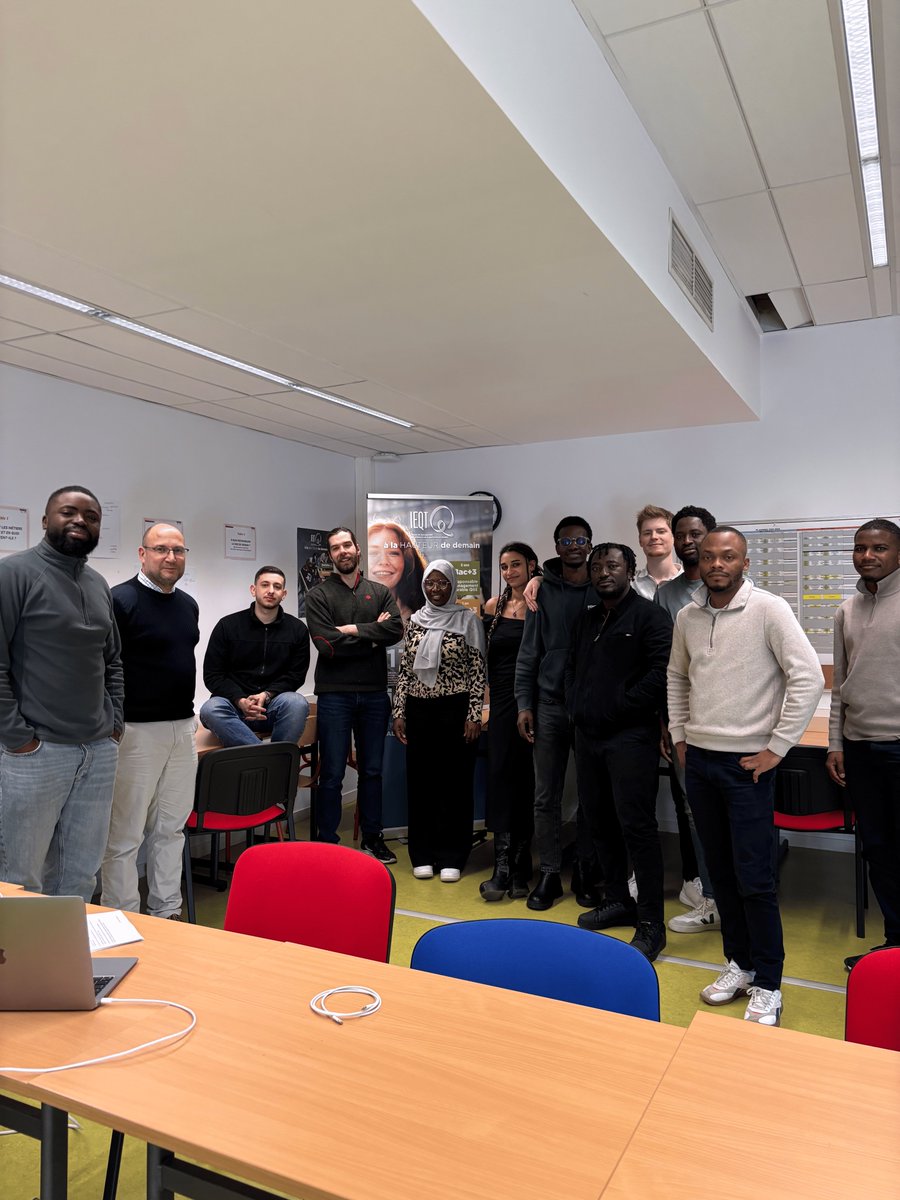 🚀Un programme certifiant complémentaire pour nos étudiants ! 

Au cours de leur dernière année en Bac+5 Manager des Risques QHSE, nos étudiants ajoutent une certification à leur parcours professionnel.
Ils développent de nouvelles compétences à travers des modules concrets !