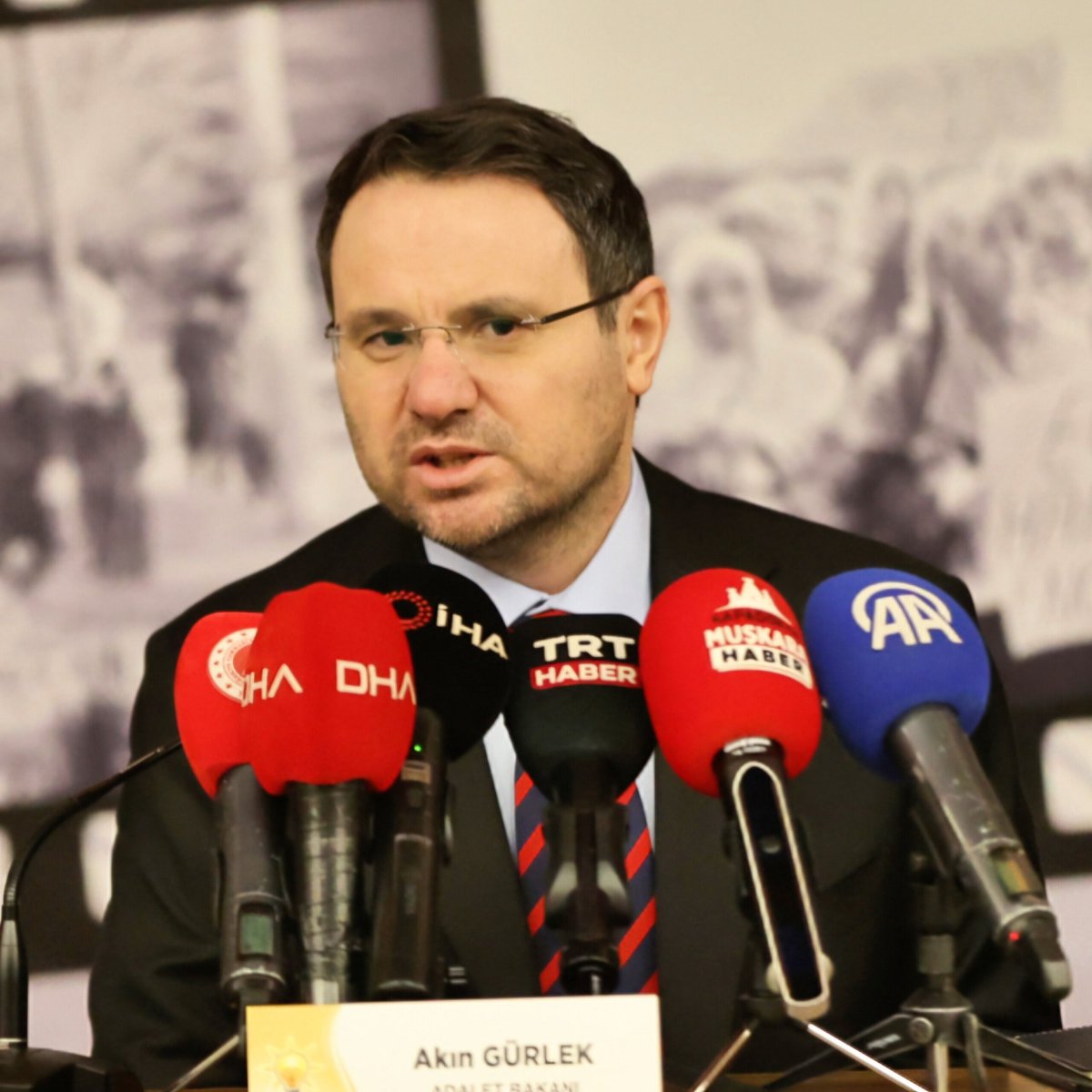 SİYAH SANCAK tweet media