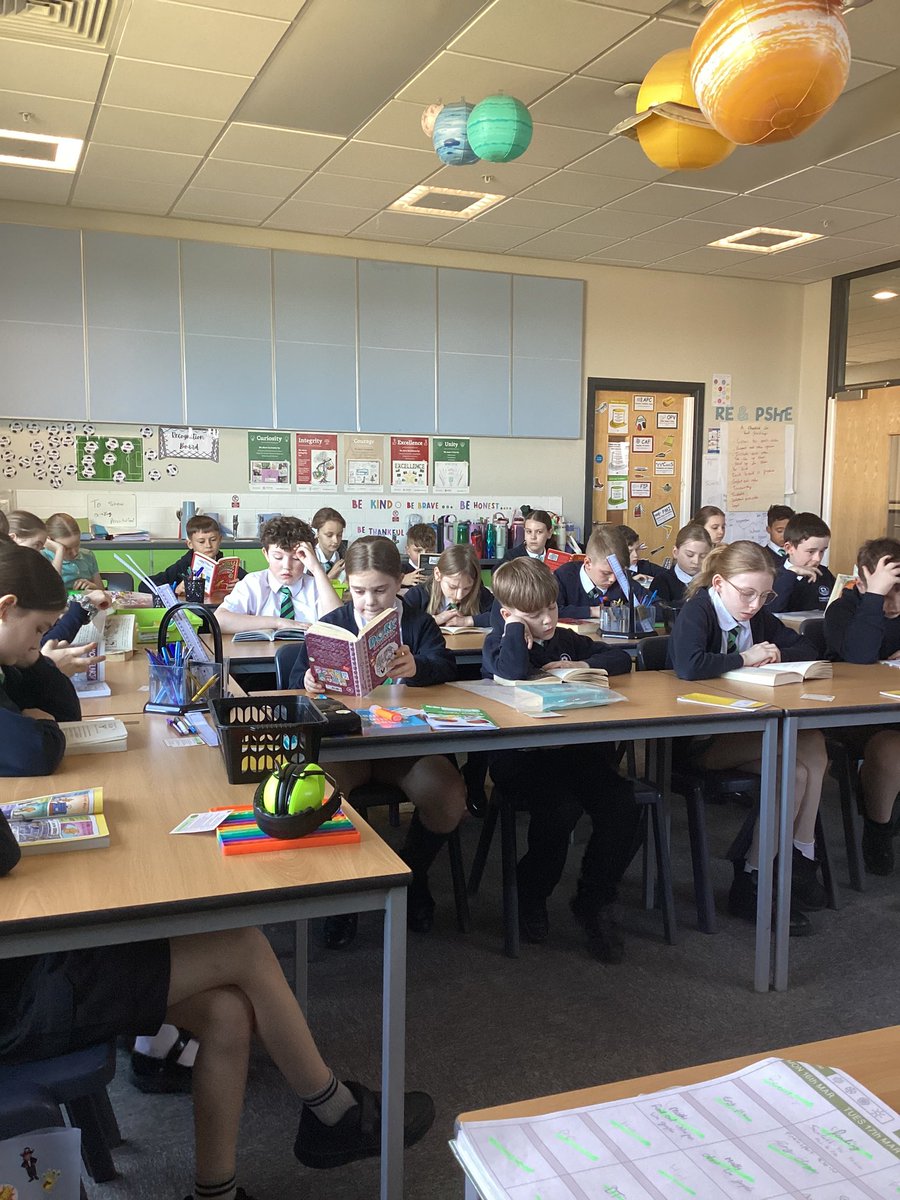 Mr Abnett tweet media