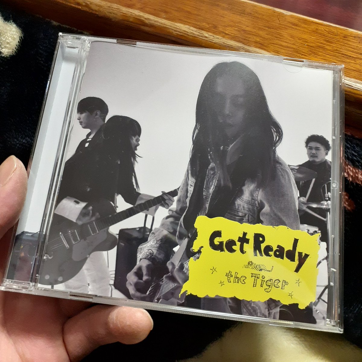 soutablues's tweet image. 今朝仕事から帰ってきたら届いていたよthe tigerのGet Ready！予想通りめっちゃいい！
ストーンズフリークならニンマリ間違いなしの一枚(三宅伸治さんも参加)、こないだはりんとたいがの二人だけを観たから今度はバンドで観てみたいな。
特に「働き者の歌」は刺さるなぁ…。

#thetiger
#GetReady