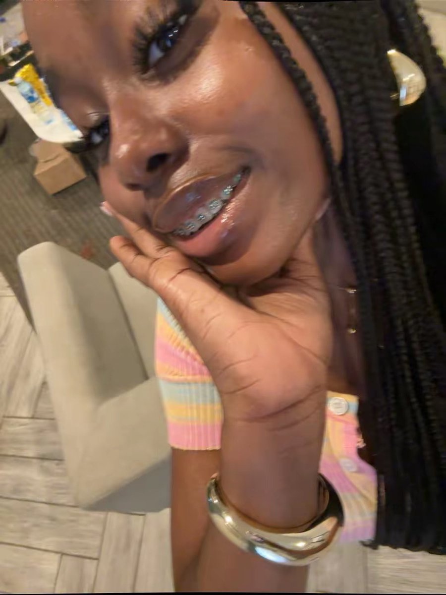 𝒜ℳ𝒜ℛ𝒜 tweet media