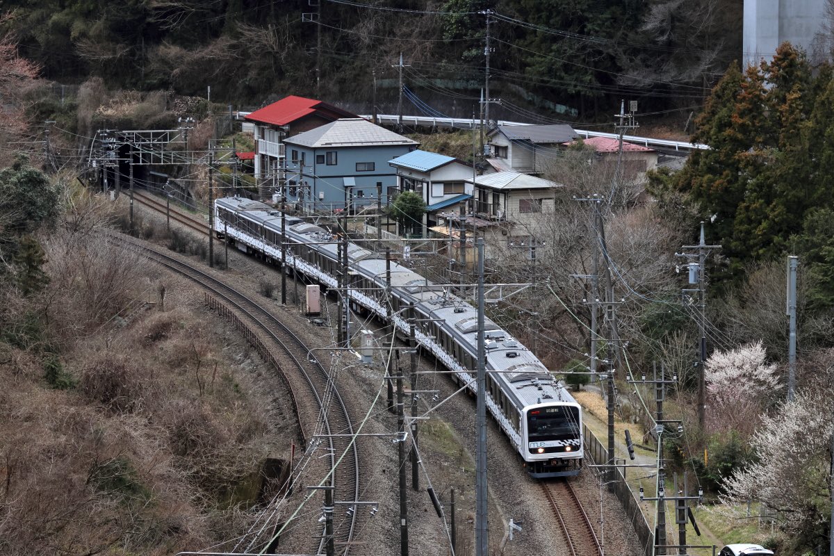 shun6438's tweet photo. 今日はmuetrainが中央線に入線しました。
改造されてからかなり経ちますが、活躍が続きますね。
こうした試験車両も大人気ですので、なるべく人の少ない所で見送って来ました。
#muetrain #209系 https://t.co/3BAqhZRmaU