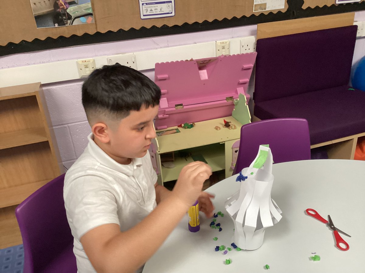 Gilnow Primary School tweet media