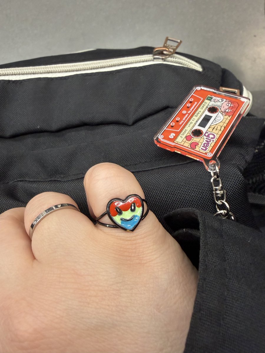 ♡💍最近の相棒
🦂💍を修理中で指輪がきらきらおきゃわになってて物足りない